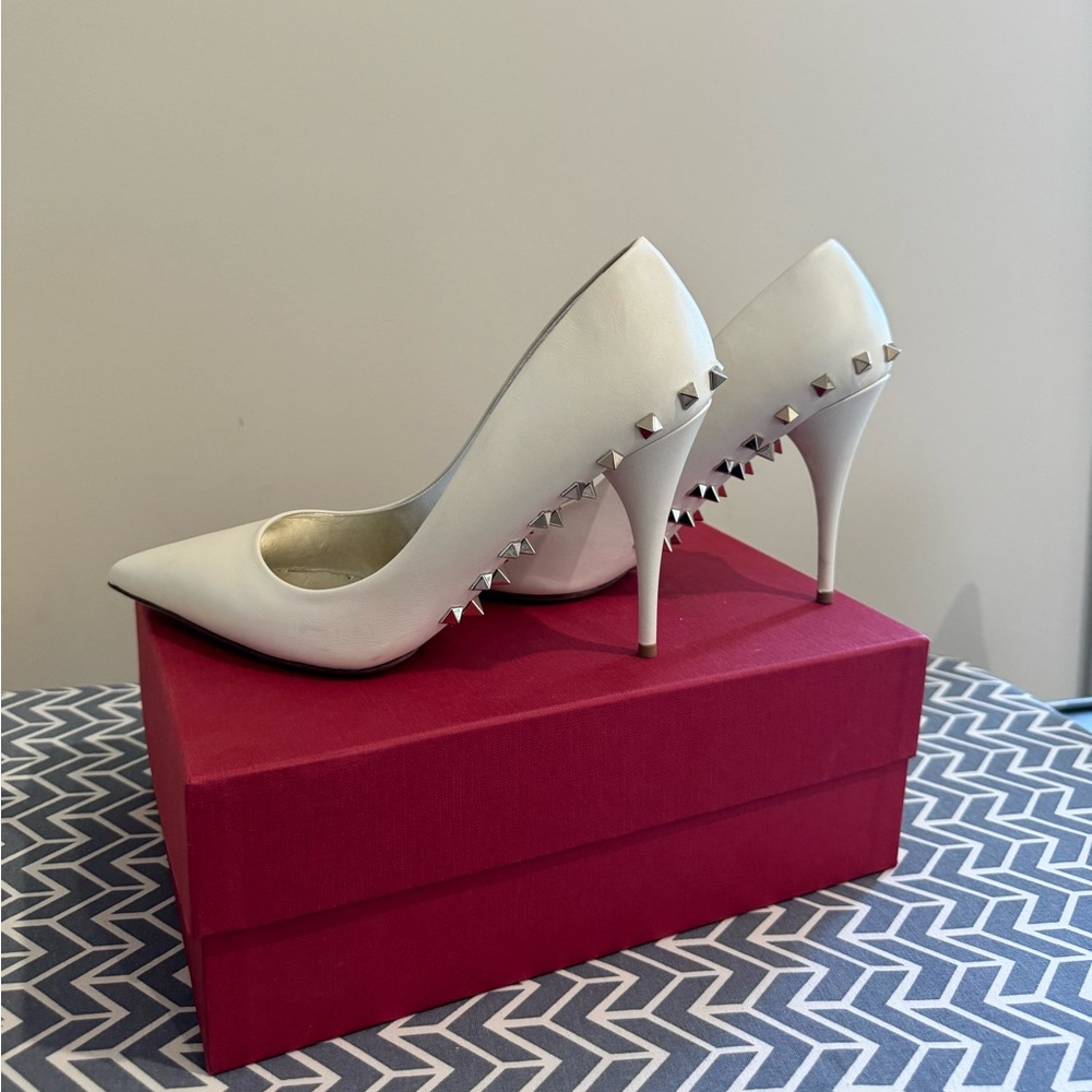 original Valentino rockstud pump